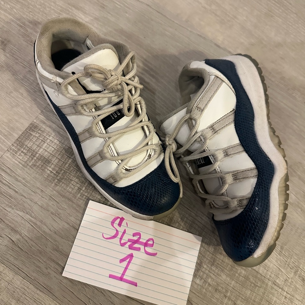 Jordan Retro 11 Snakeskin Kids Size 1